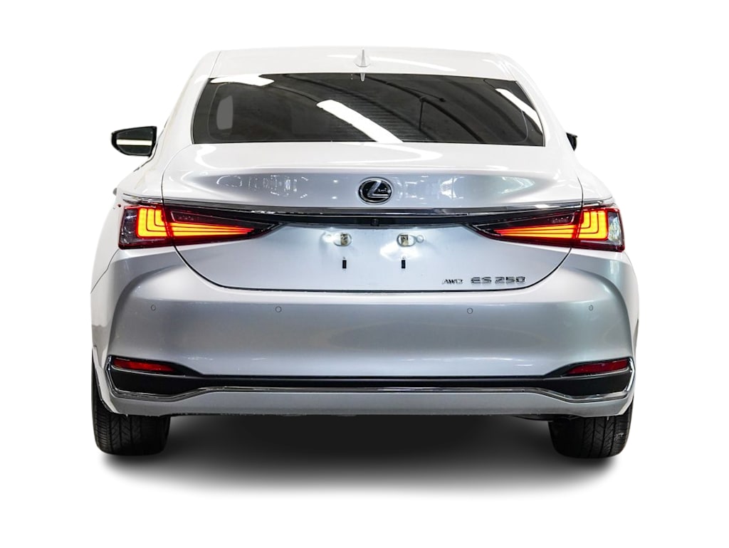 Thumbnail: 2024 Lexus ES - 4