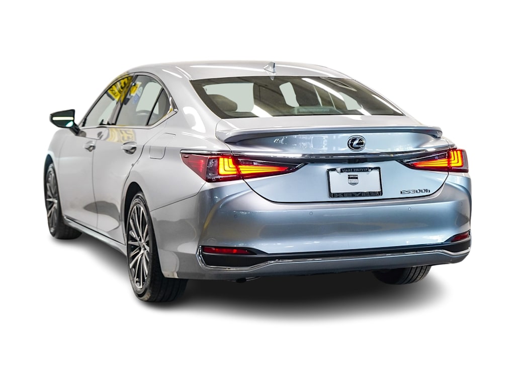 Thumbnail: 2025 Lexus ES - 3