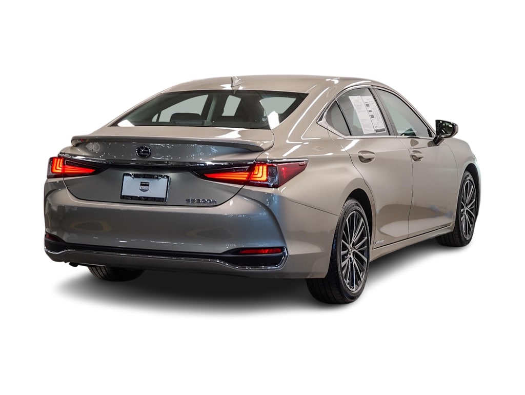 Thumbnail: 2022 Lexus ES - 19