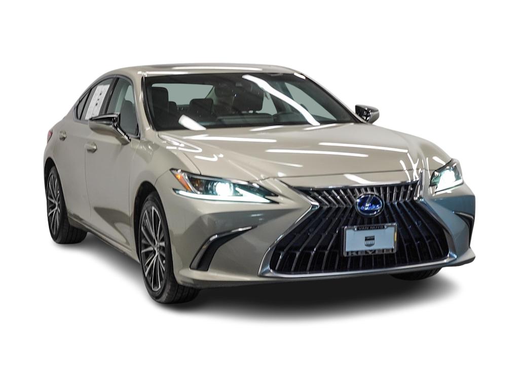 Thumbnail: 2022 Lexus ES - 18