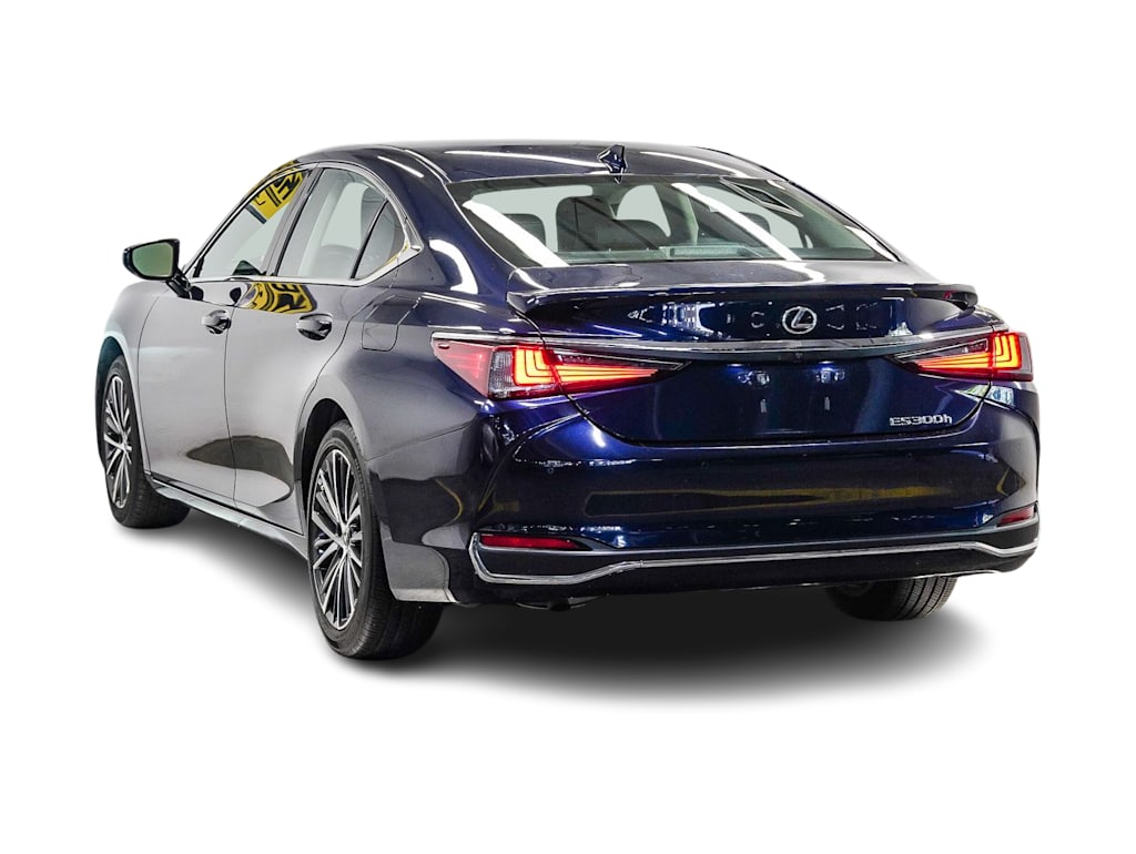 Thumbnail: 2024 Lexus ES - 3