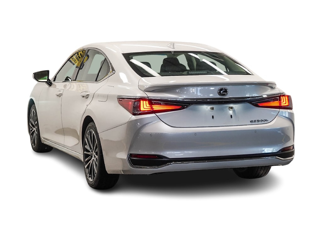 Thumbnail: 2024 Lexus ES - 3