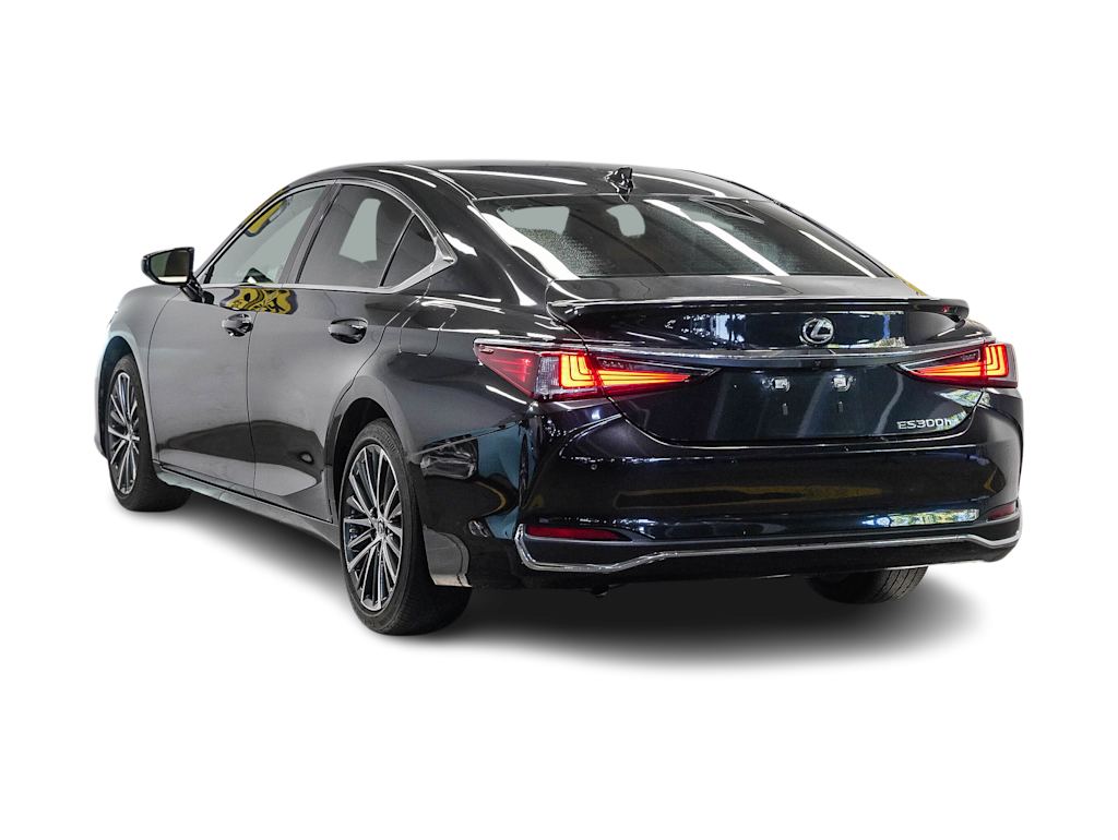 Thumbnail: 2024 Lexus ES - 3