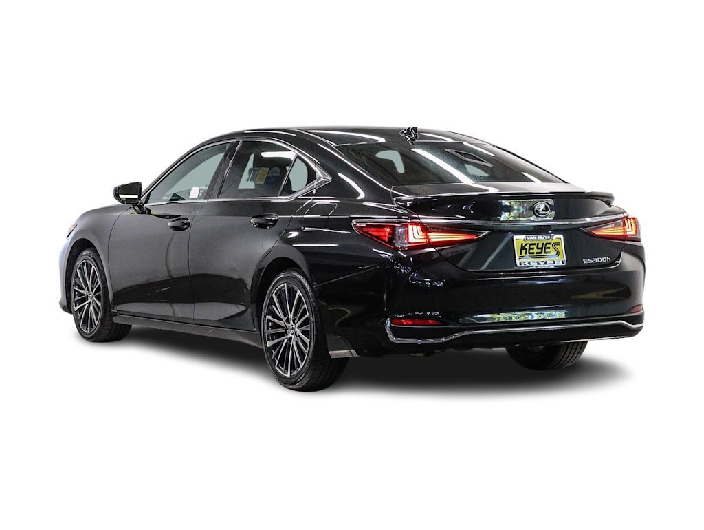 Thumbnail: 2024 Lexus ES - 3