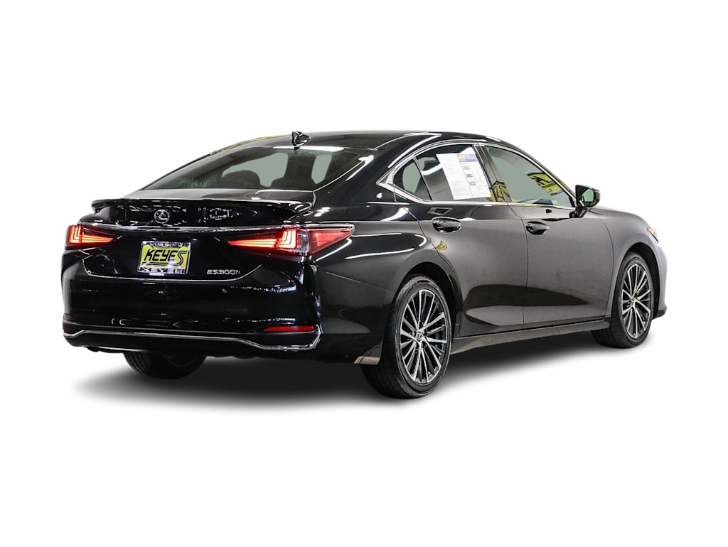 Thumbnail: 2024 Lexus ES - 17