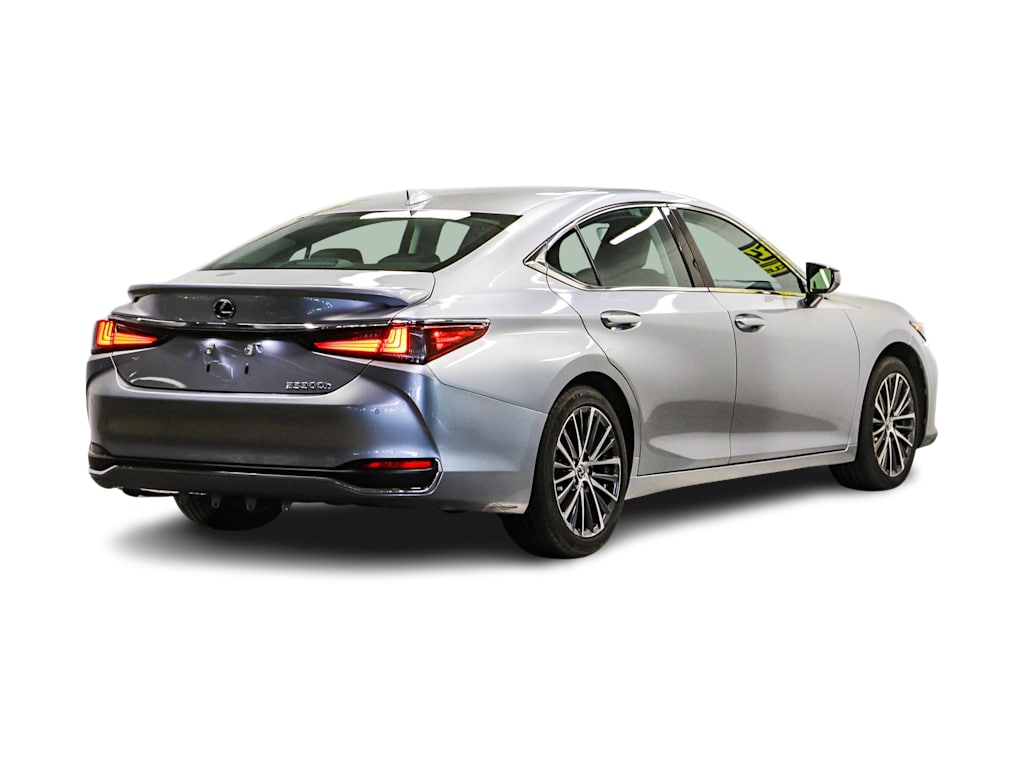 Thumbnail: 2024 Lexus ES - 14