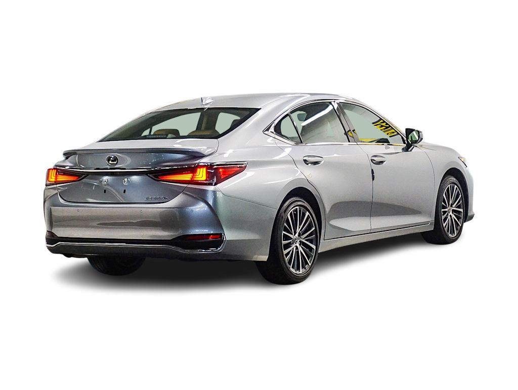 Thumbnail: 2023 Lexus ES - 15