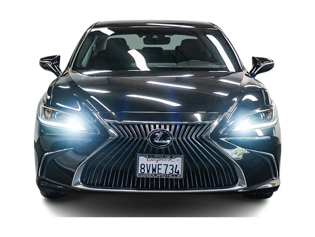 Thumbnail: 2021 Lexus ES - 20