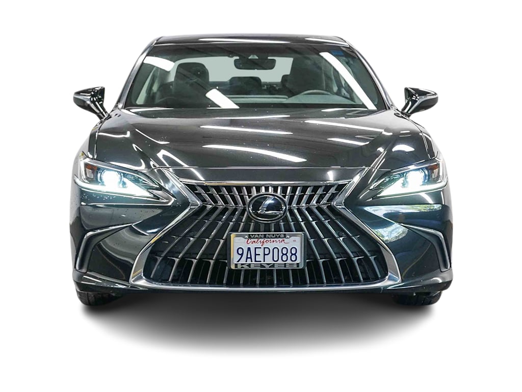 Thumbnail: 2022 Lexus ES - 19