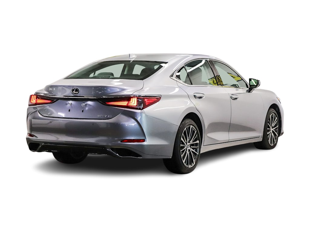 Thumbnail: 2024 Lexus ES - 17