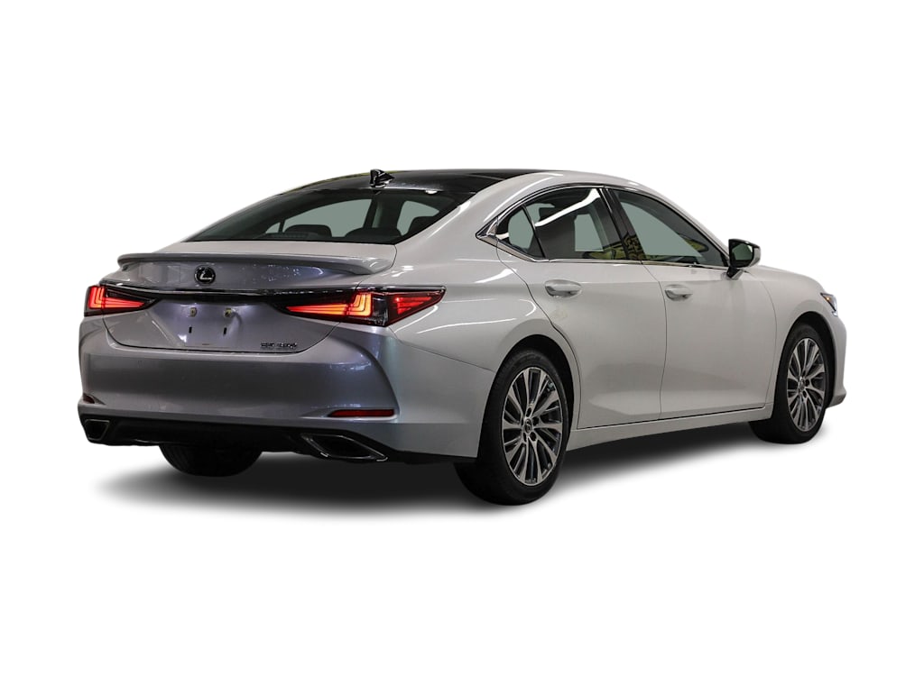 Thumbnail: 2021 Lexus ES - 15