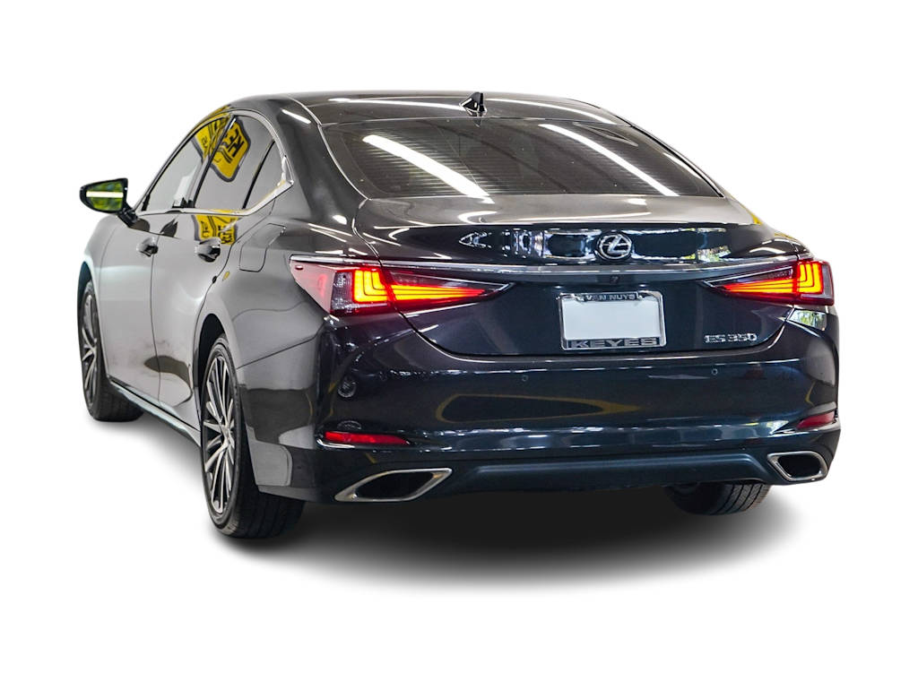 Thumbnail: 2024 Lexus ES - 3
