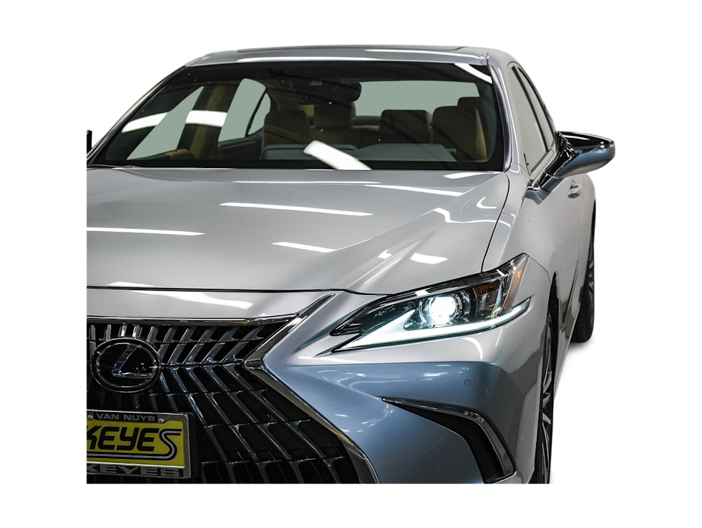 Thumbnail: 2024 Lexus ES - 17