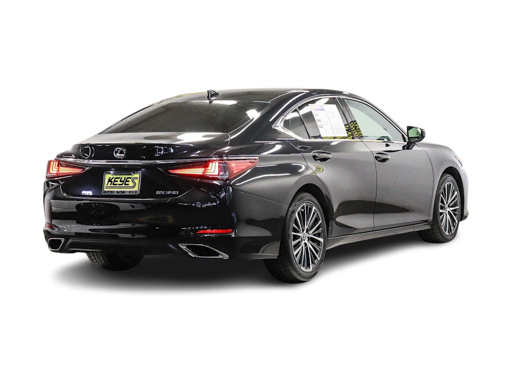 Thumbnail: 2024 Lexus ES - 18