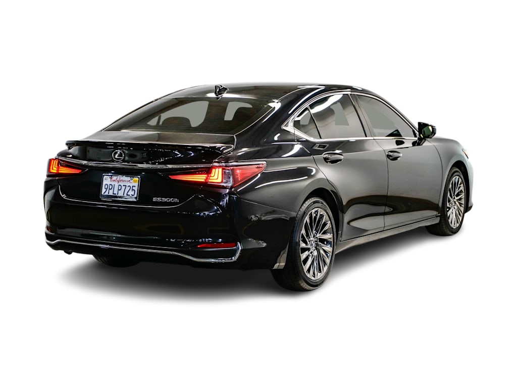 2025 Lexus ES Hybrid 300h Luxury 16