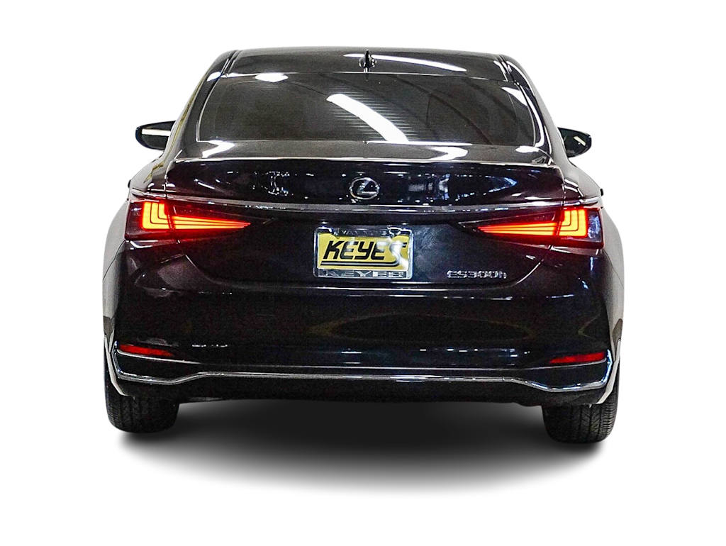 Thumbnail: 2025 Lexus ES - 4