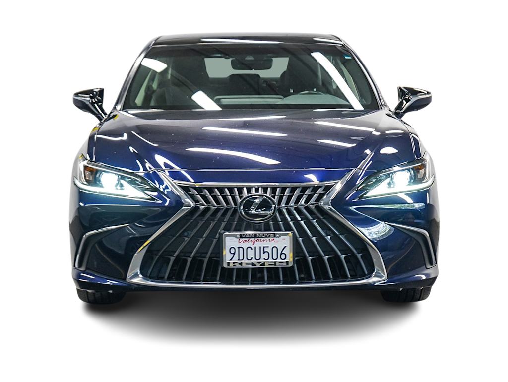 Thumbnail: 2022 Lexus ES - 19