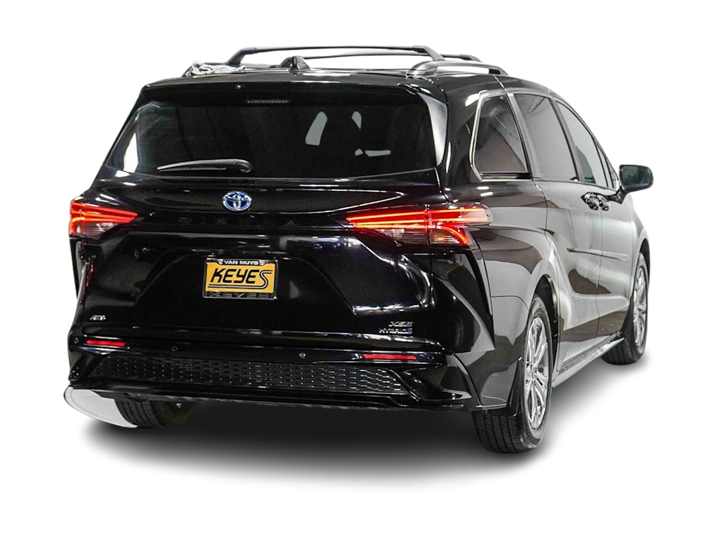 Thumbnail: 2023 Toyota Sienna - 18