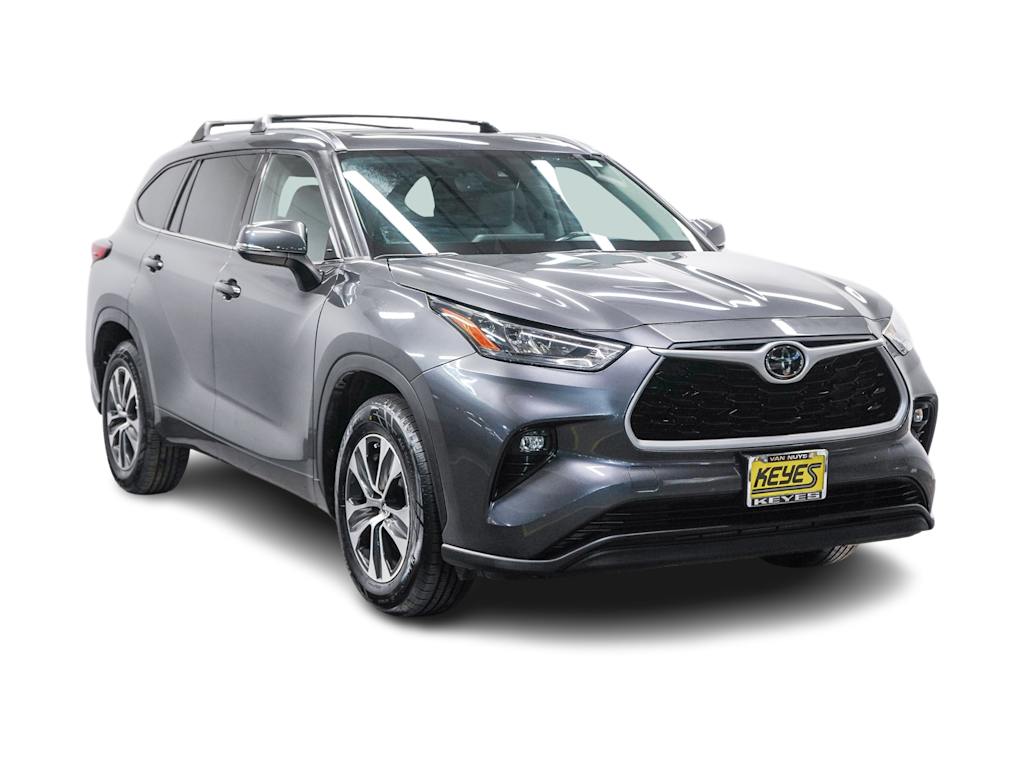 2020 Toyota Highlander XLE 18