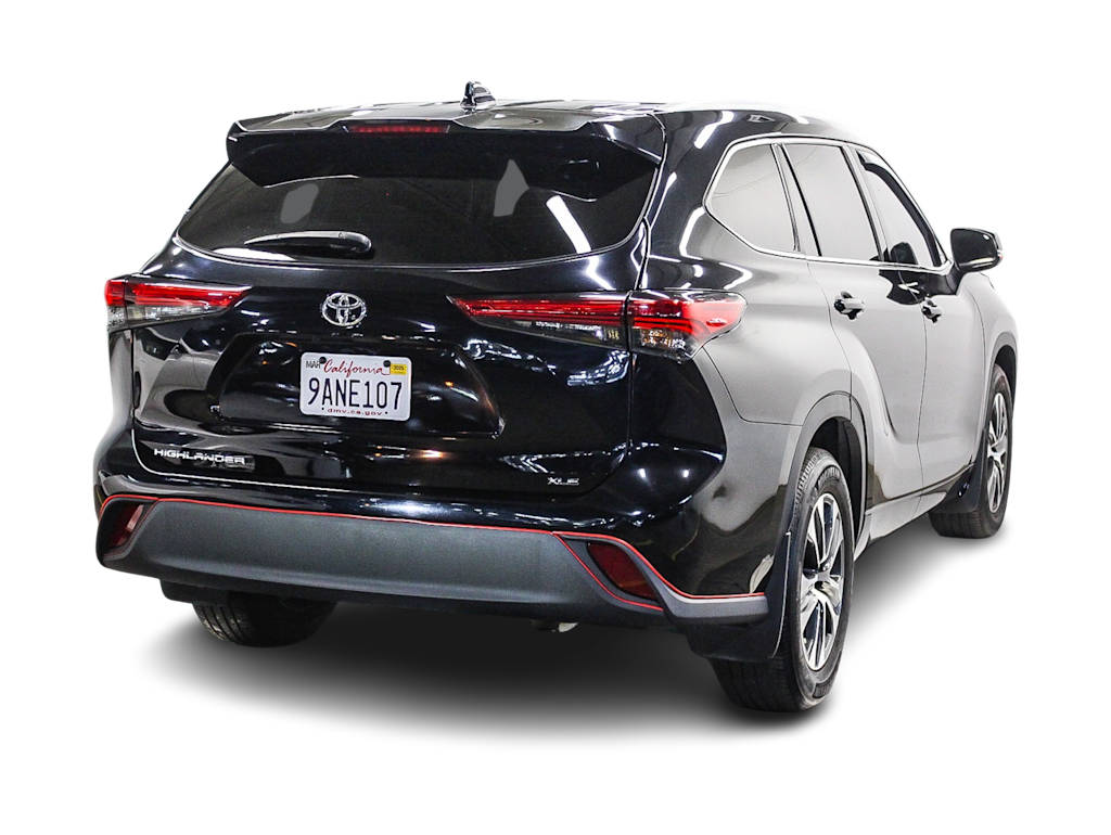 2022 Toyota Highlander XLE 19