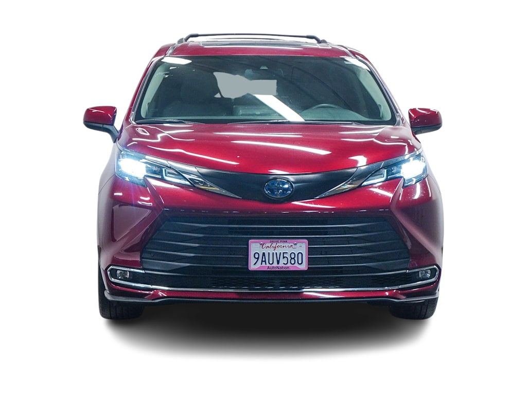 2022 Toyota Sienna XLE 17