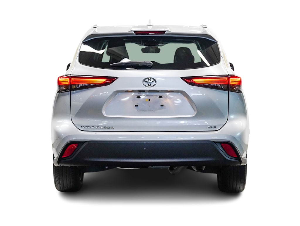 Thumbnail: 2023 Toyota Highlander - 4