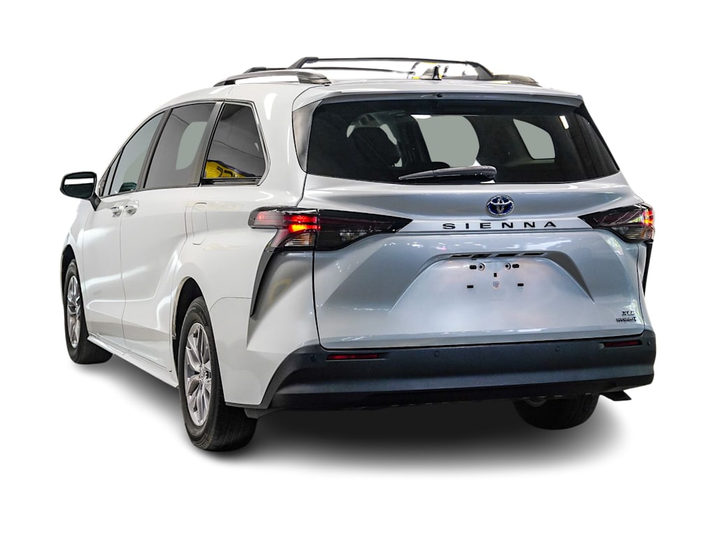 Thumbnail: 2023 Toyota Sienna - 3
