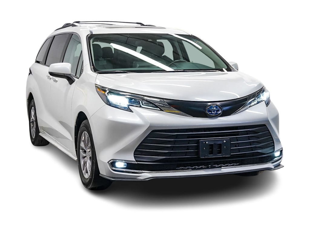 Thumbnail: 2023 Toyota Sienna - 5