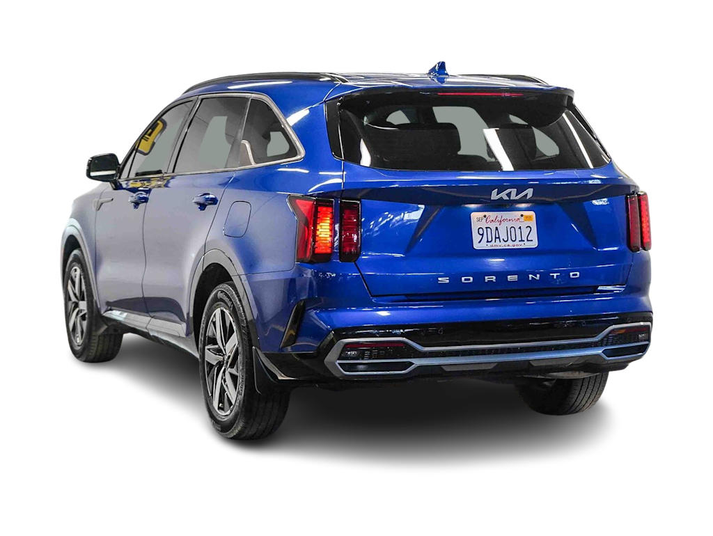 Thumbnail: 2022 Kia Sorento - 3