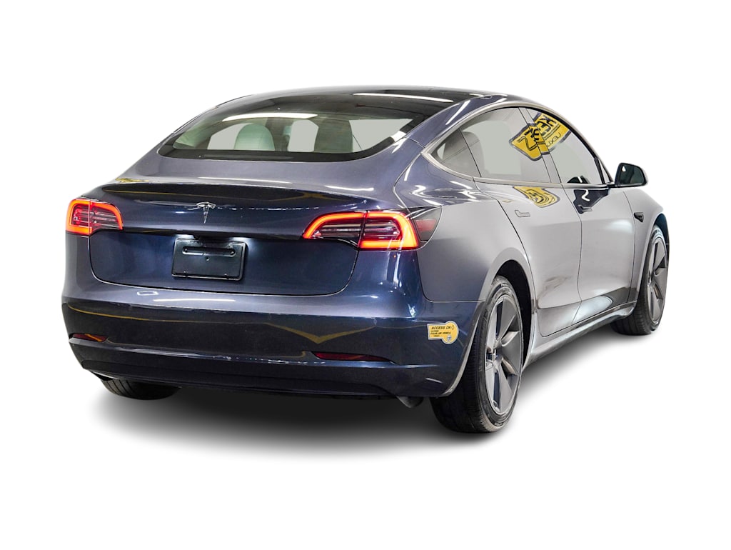 Thumbnail: 2022 Tesla Model 3 - 17