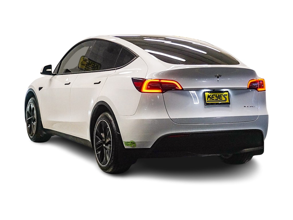 Thumbnail: 2023 Tesla Model Y - 3