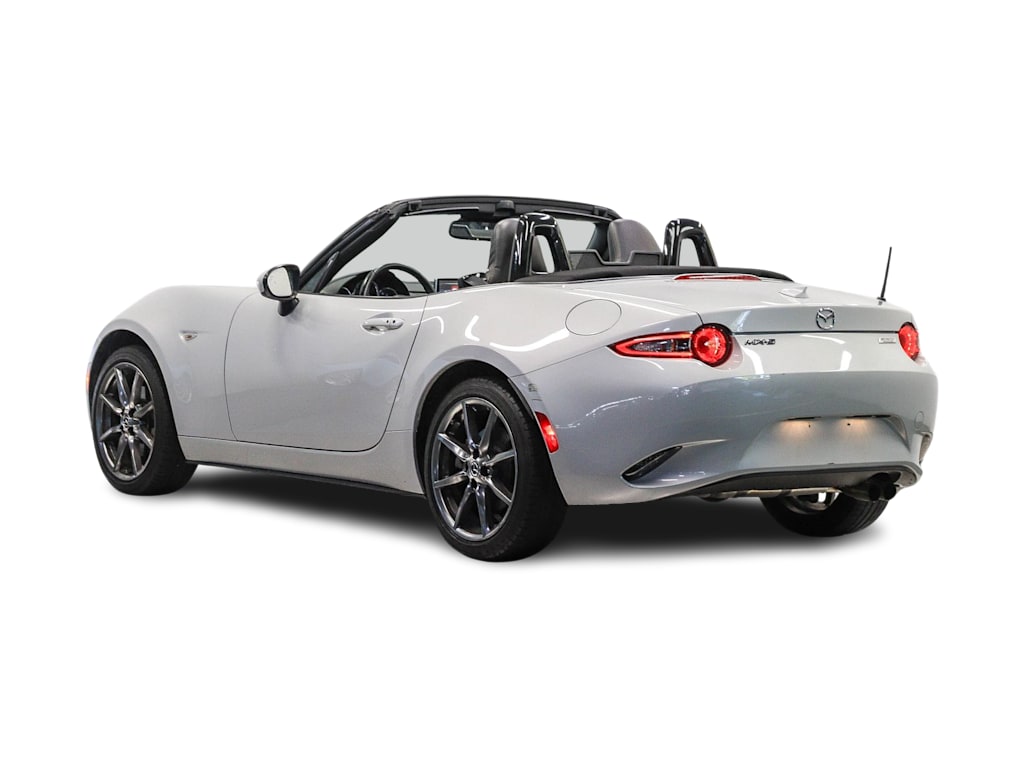 Thumbnail: 2016 Mazda MX-5 Miata - 18