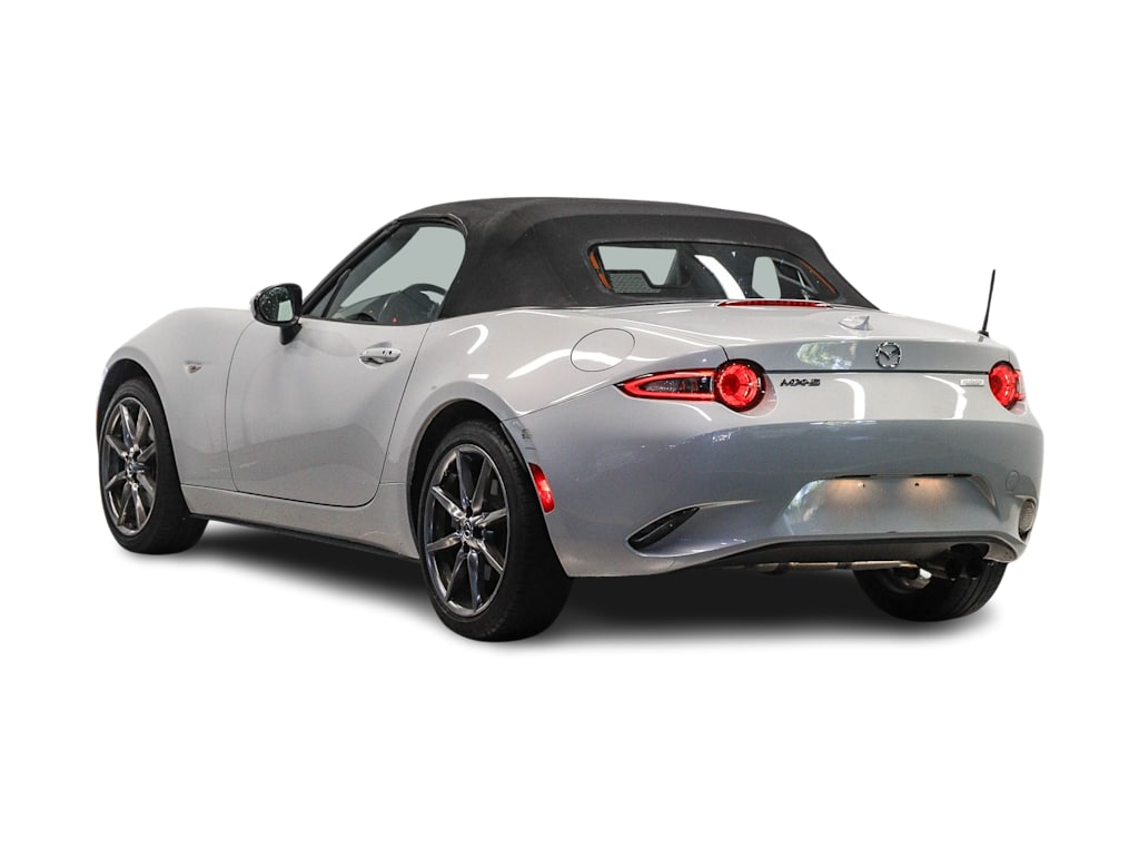 Thumbnail: 2016 Mazda MX-5 Miata - 3