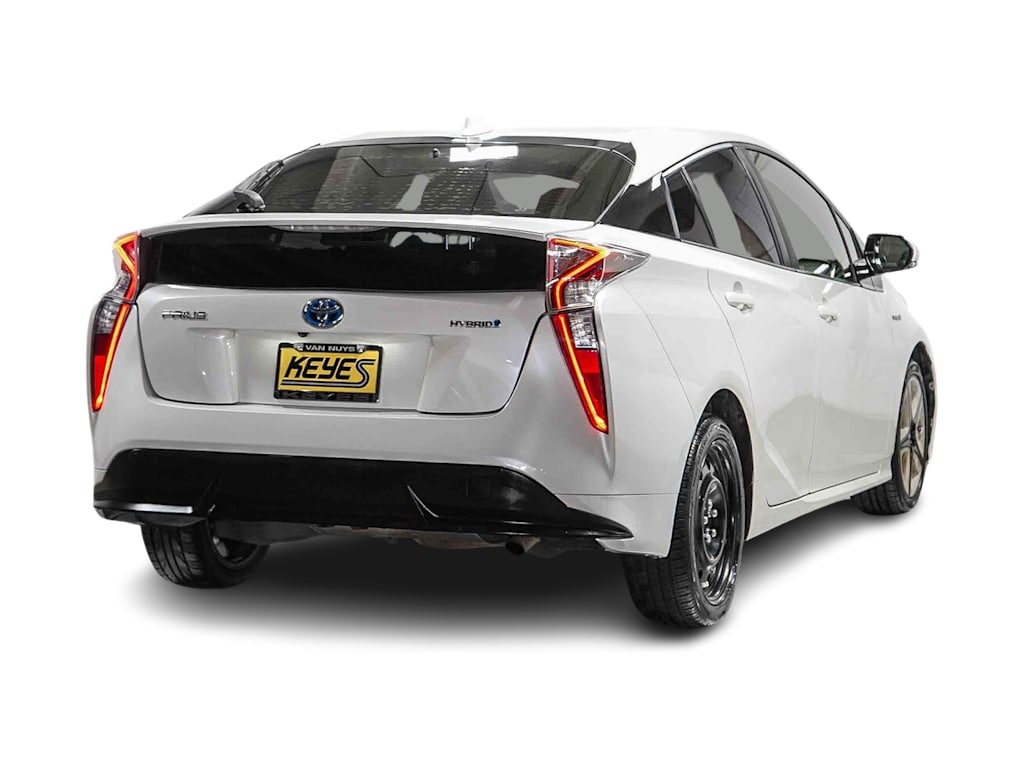Thumbnail: 2017 Toyota Prius - 18