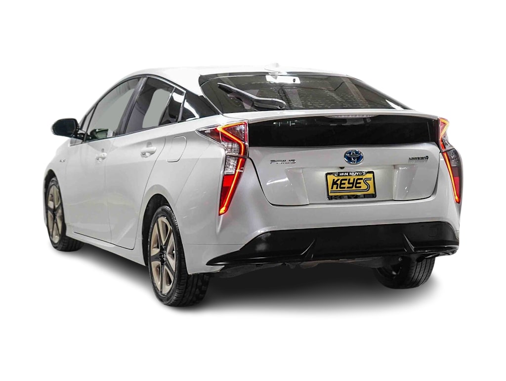 Thumbnail: 2017 Toyota Prius - 3