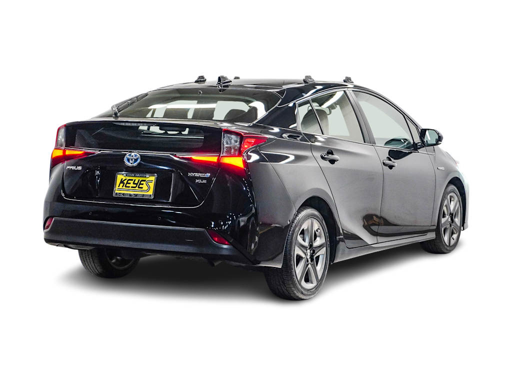 2020 Toyota Prius XLE 16