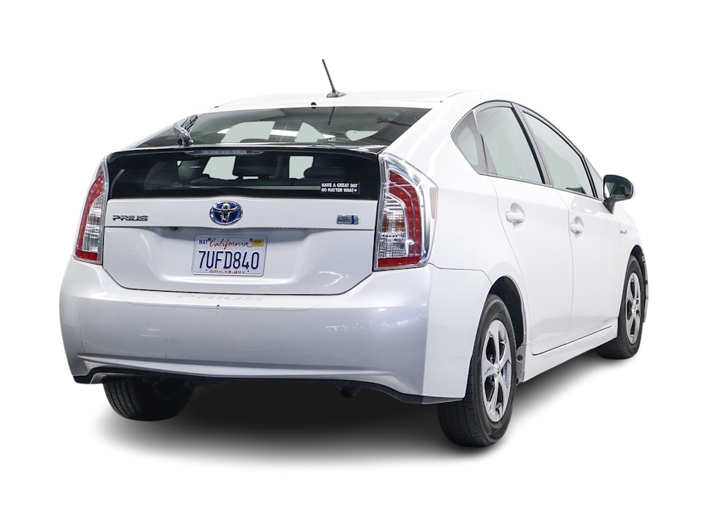 2013 Toyota Prius Four 17