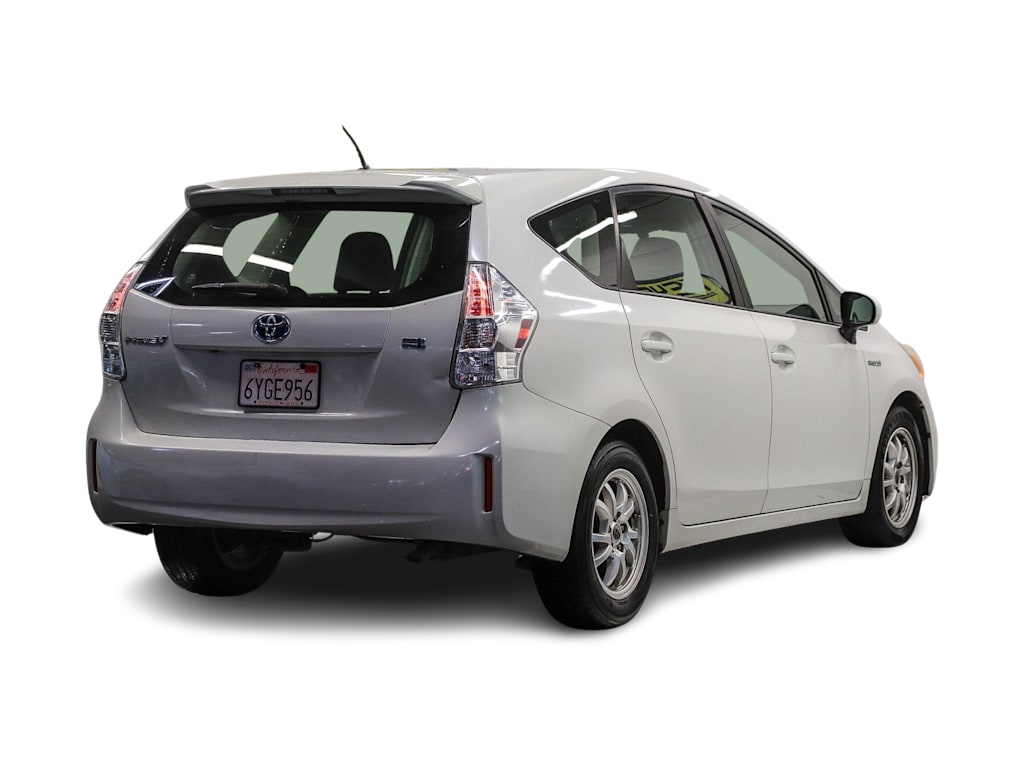 Thumbnail: 2012 Toyota Prius v - 17