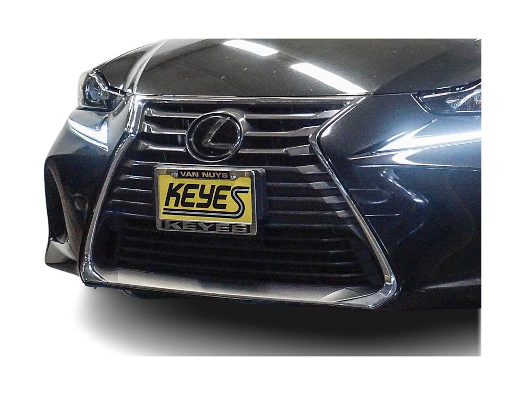 Thumbnail: 2020 Lexus IS - 22