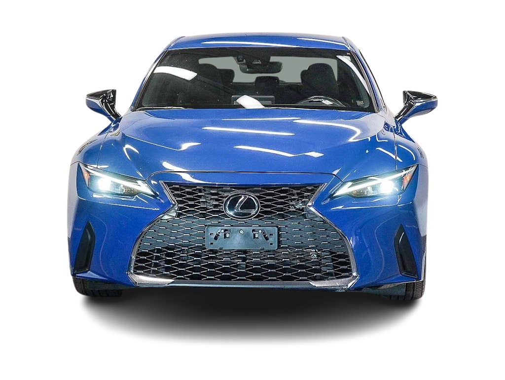 Thumbnail: 2021 Lexus IS - 17