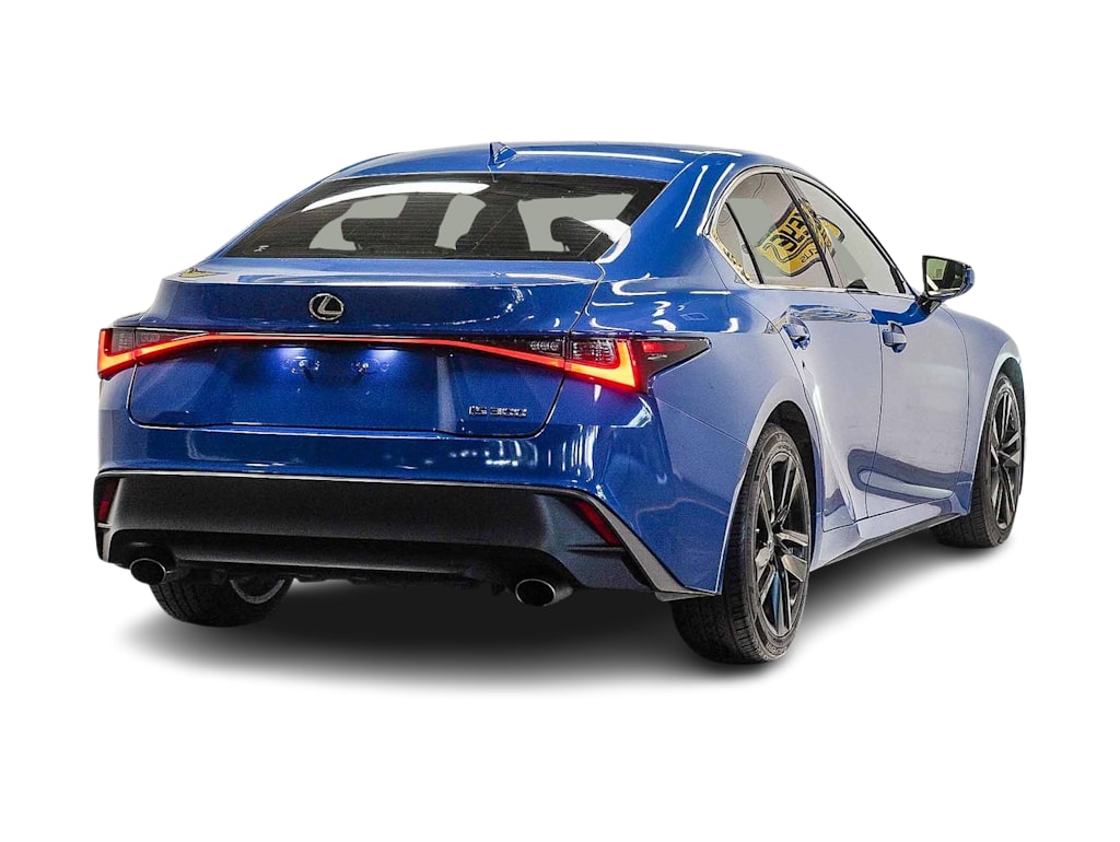 Thumbnail: 2021 Lexus IS - 15