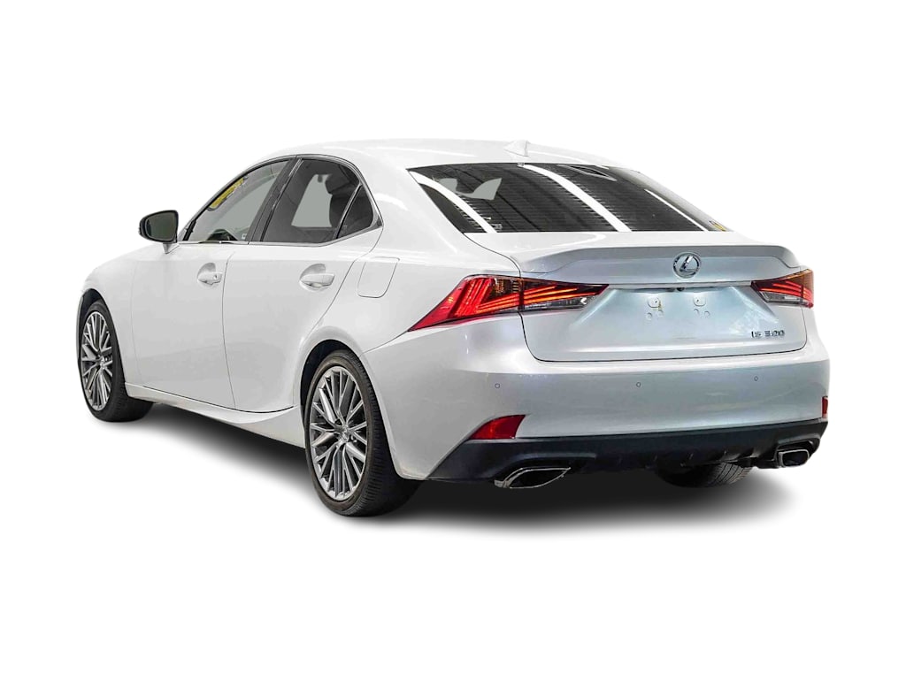 Thumbnail: 2019 Lexus IS - 3