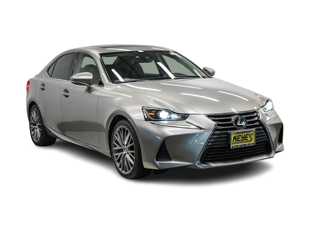 Thumbnail: 2017 Lexus IS - 18