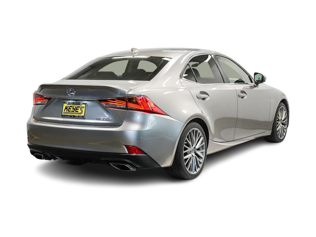 Thumbnail: 2017 Lexus IS - 17