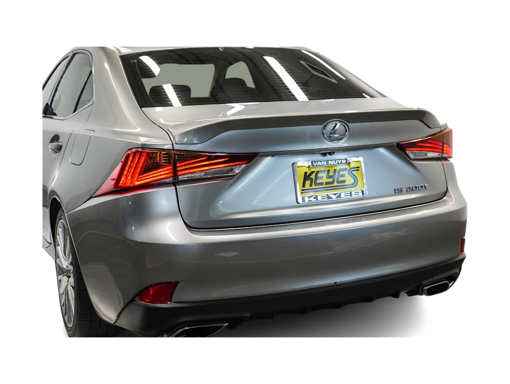 Thumbnail: 2017 Lexus IS - 23