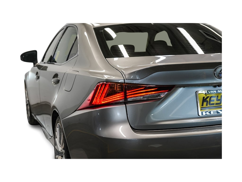 Thumbnail: 2017 Lexus IS - 22