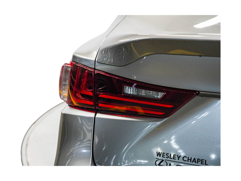 Thumbnail: 2015 Lexus IS - 22