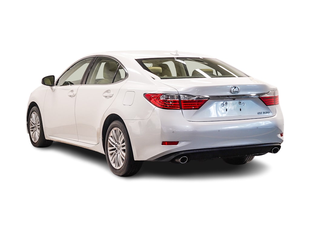 Thumbnail: 2013 Lexus ES - 3