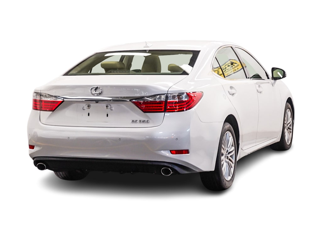 Thumbnail: 2013 Lexus ES - 15