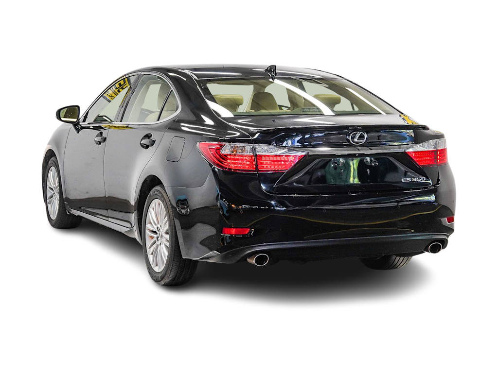 Thumbnail: 2015 Lexus ES - 3